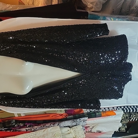 Sequined long sleeved/shorts romper - Picture 3 of 7